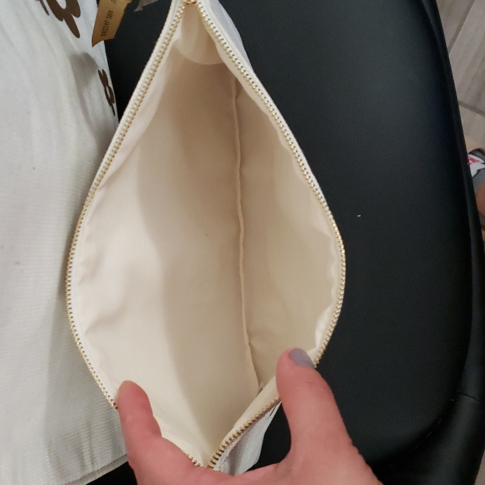 Marc Jacobs tote - Picture 10 of 17